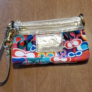 Coach Poppy wristlet NWOT! RARE LIMITED EDITION